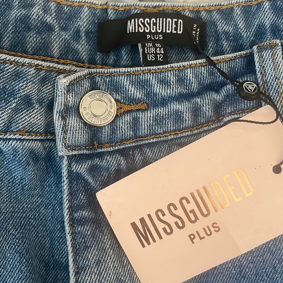 Missguided Distressed Denim Jeans Size 12 NWT - Picture 5 of 7